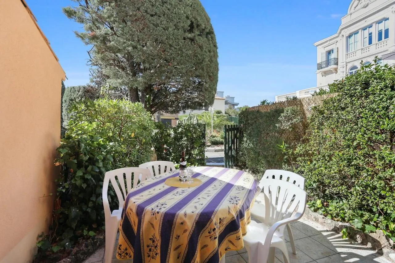 Holiday home Maison Confortable Pres Des Plages De Saint-Raphael